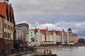 Nie trzeba wydawać wiele, aby poznać kraj